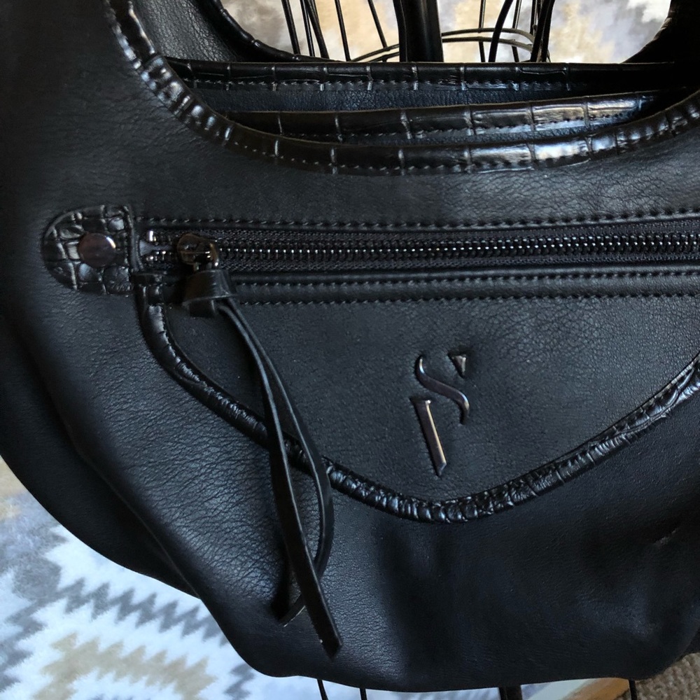 Vera Wang Simply Vera Purse